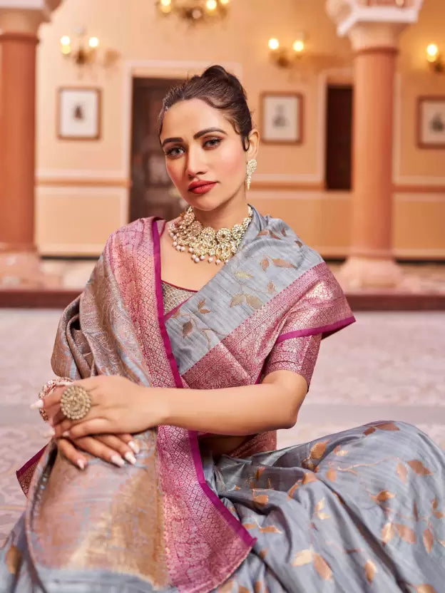 Image of Woven Kanjivaram Silk Blend Saree from Lehera Fashions