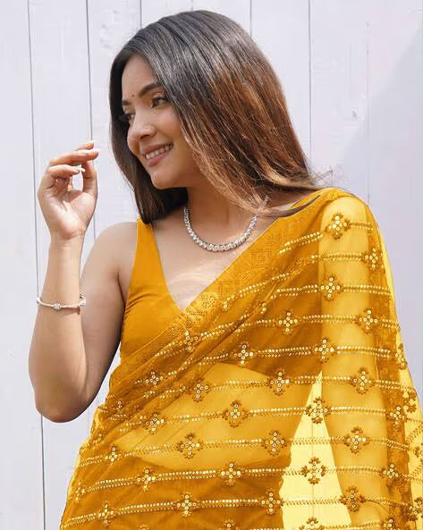 Saree Mall Classic Net Saree with Subtle Embroidery
