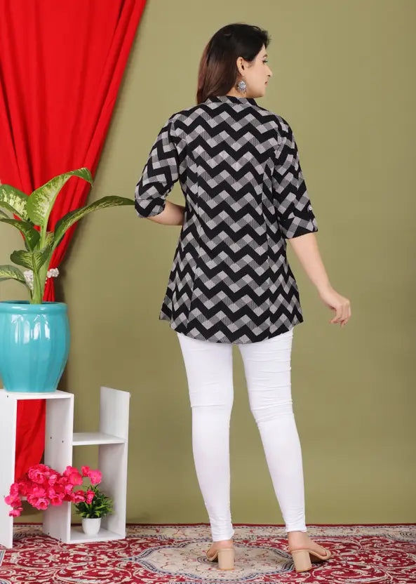 Sleek Black Printed Tunic-Top for Women