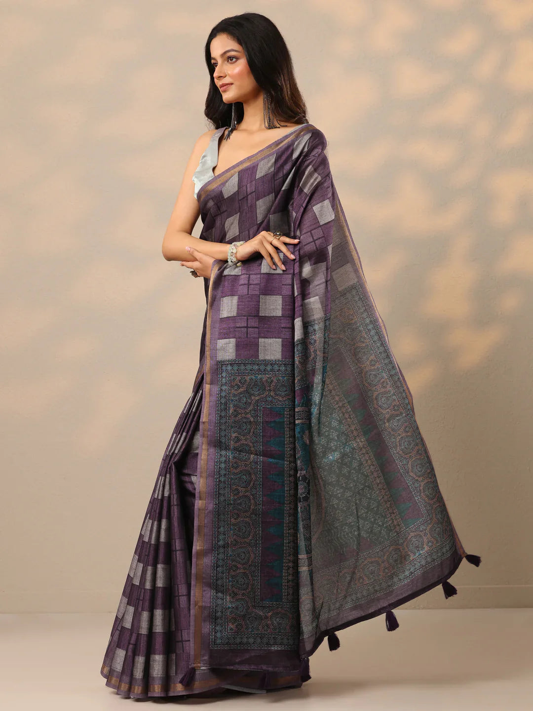 Wine Printed Cotton Blend Saree with Unstitched Blouse Piece